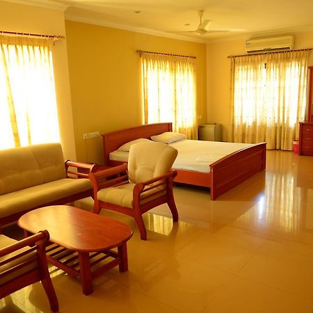 Mascot Paradise City Hotel Tellicherry 외부 사진