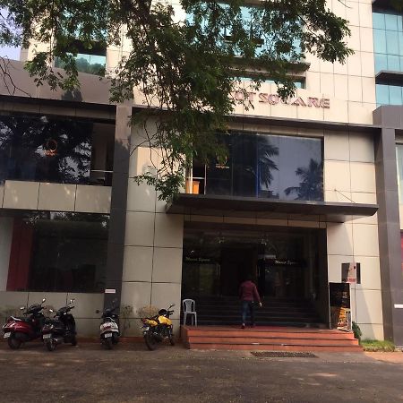 Mascot Paradise City Hotel Tellicherry 외부 사진
