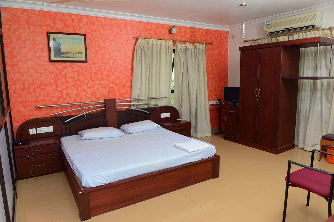 Mascot Paradise City Hotel Tellicherry 외부 사진